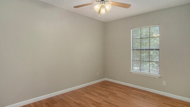 Building Photo - 2541 Galemeadow Dr