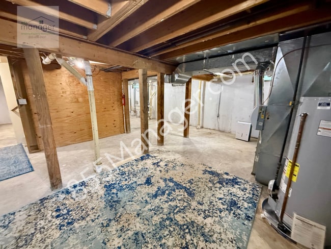 Building Photo - Union Lake Retreat – Updated 4-Bed Colonia...