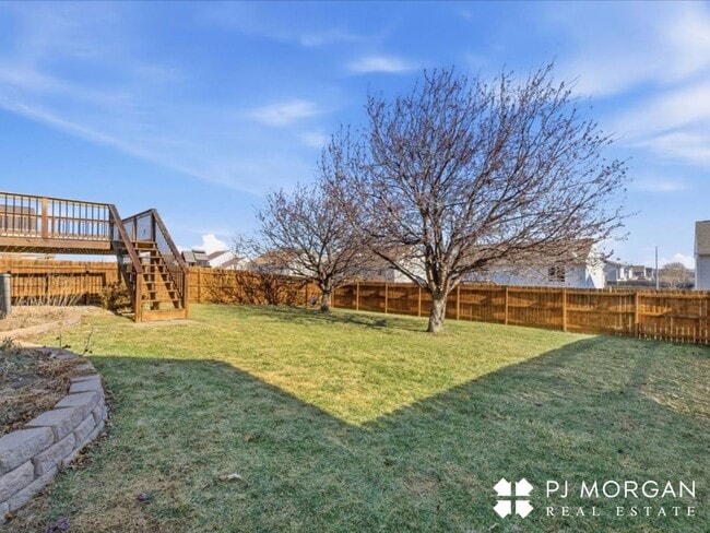 Building Photo - Relax by the fire in this beautiful rental home!