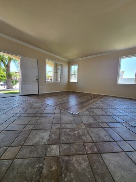 Building Photo - 25375 Forest Wood Cir