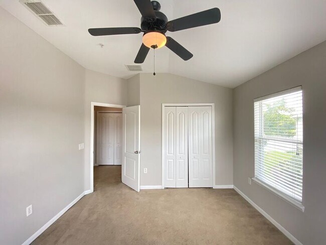 Building Photo - 6672 S Goldenrod Rd