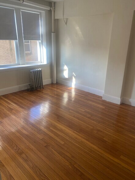 Building Photo - 1626 Commonwealth Ave