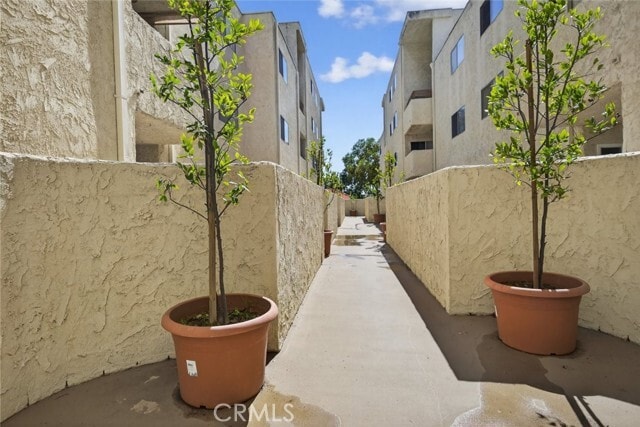 Building Photo - 1339 N Columbus Ave