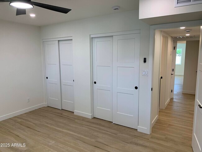 Building Photo - 7721 E Sandalwood Dr