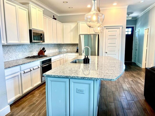 Building Photo - 18106 Moonlit River Dr