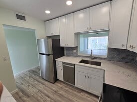 Building Photo - 10215 Regal Dr