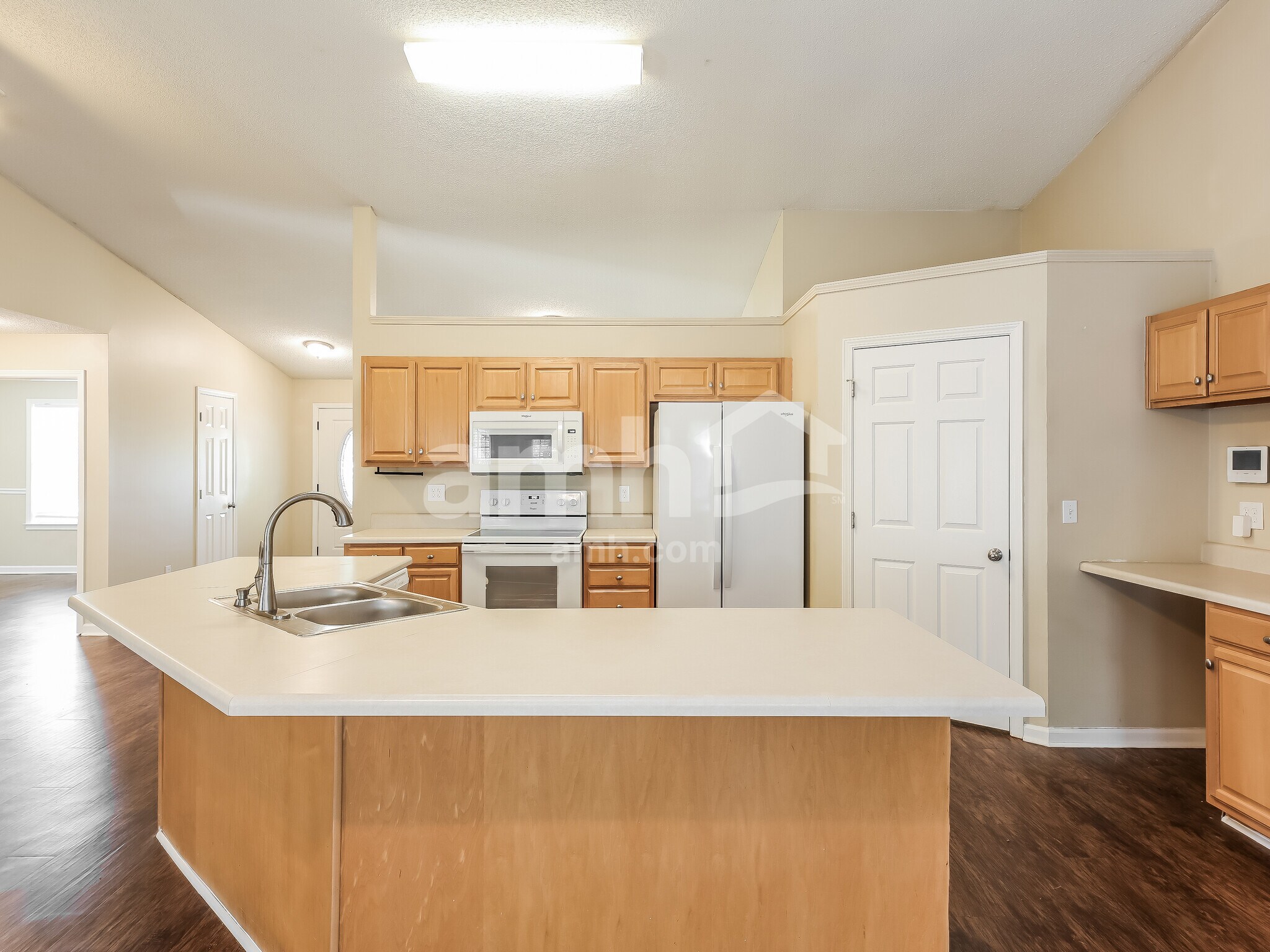 Building Photo - 100 Kingfisher Dr