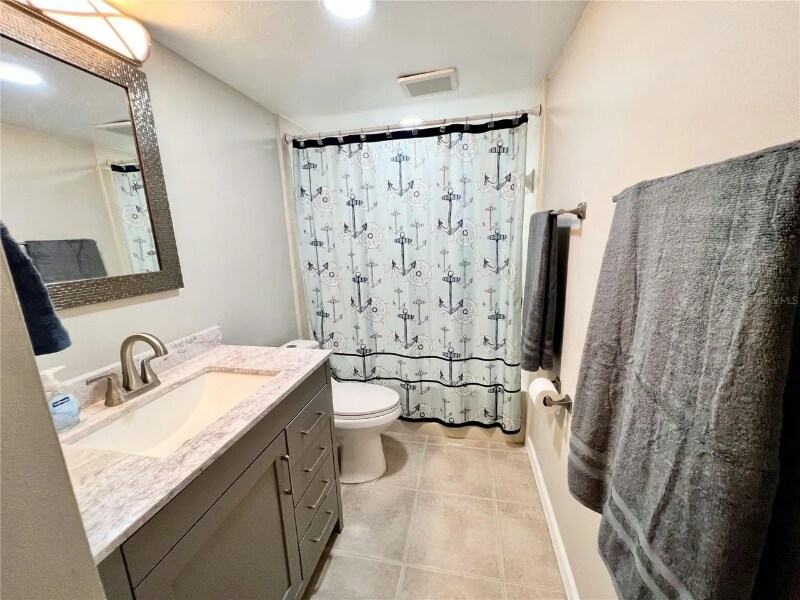 Building Photo - 3145 Chatsworth Ln