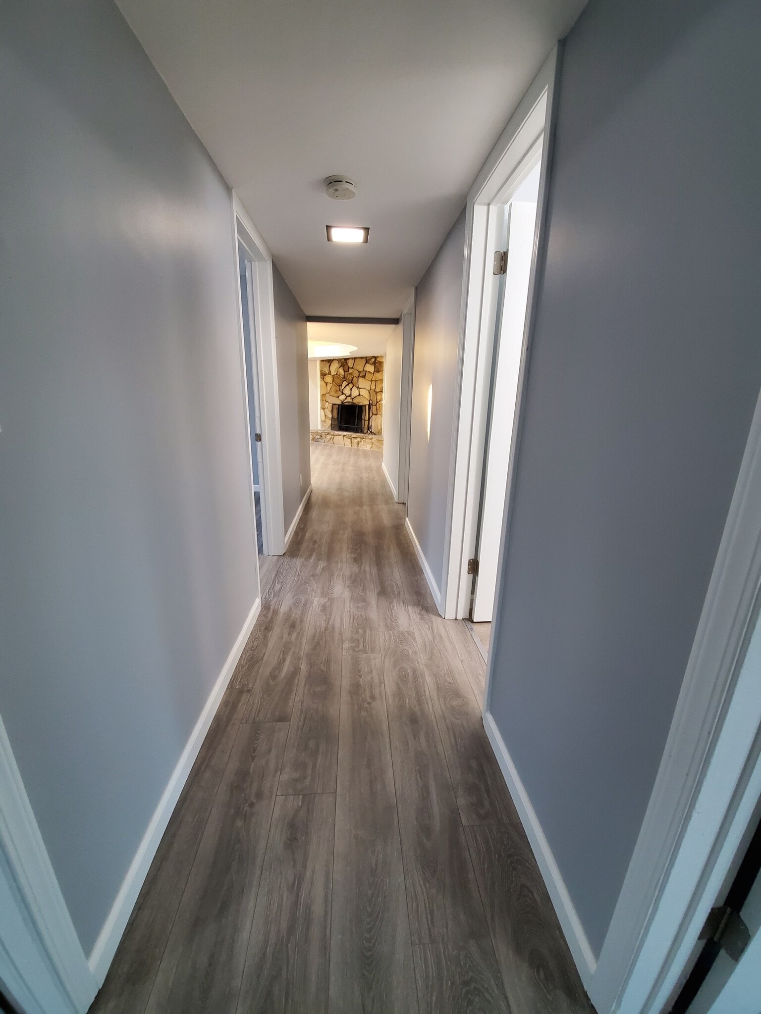 Building Photo - 15012 Eastwood Ave