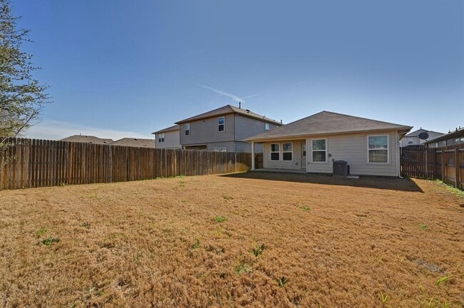 Building Photo - 412 Sickle Lp