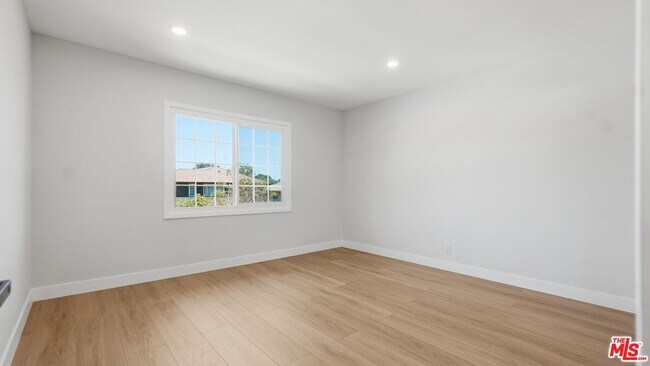 Building Photo - 4030 Abourne Rd