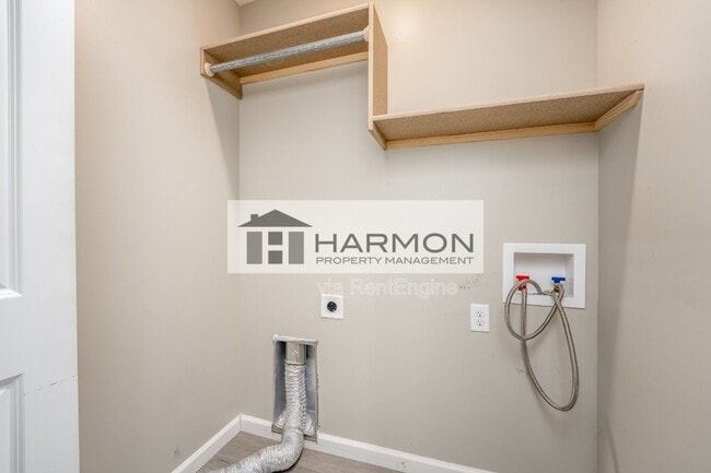 Building Photo - 416 N Georgie Ave