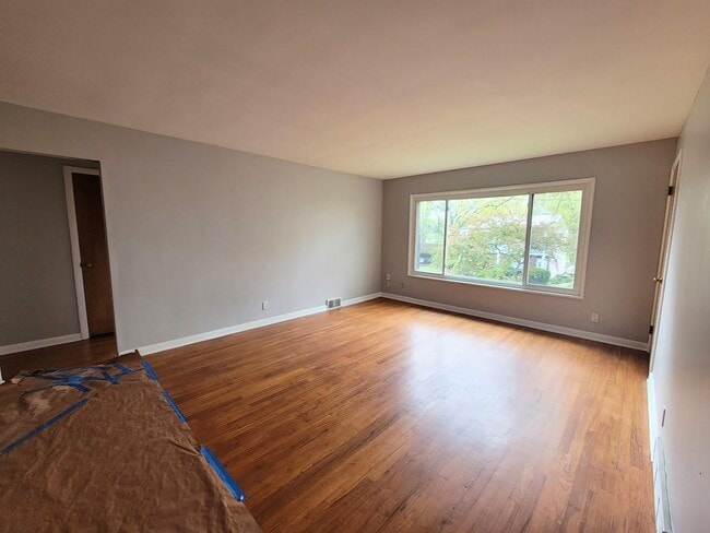 Building Photo - 1679 Tanglewood Dr