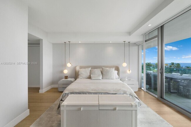 Building Photo - 10203 Collins Ave