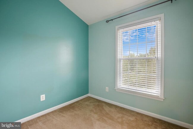 Building Photo - 5502 Sacramento Mews Pl