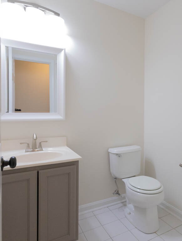 Building Photo - Lovely Townhome in Stone River