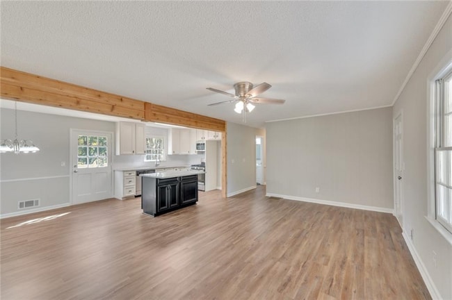 Building Photo - 161 William Bobo Dr