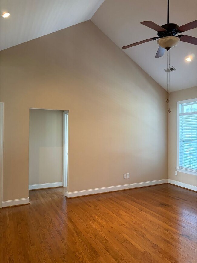Building Photo - TRAVLERS REST HOME LOCATED IN HUNTERS RIDGE GATED COMMUNITY!