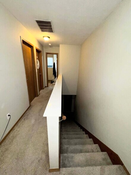 Building Photo - 1802-1804 N Laurel Hill Pl