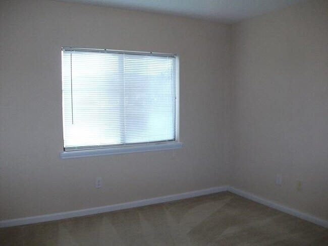 Building Photo - 9 Hannah Cole Dr