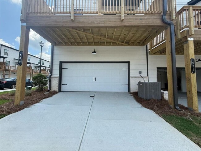 Building Photo - 409 Nix Ln
