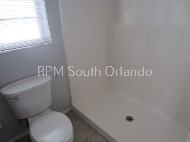 Building Photo - 36 Windtree Ln
