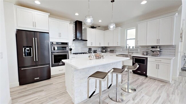 Building Photo - 6160 Hamlin Reserve Blvd