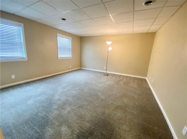 Building Photo - 217 N Huron St