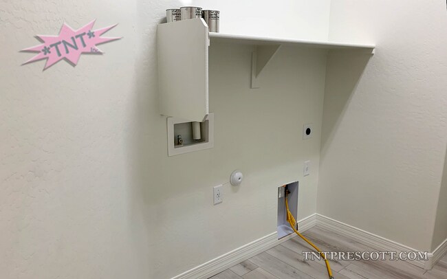 Building Photo - Home in Granville HOA