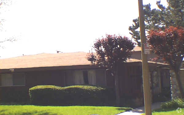 Building Photo - 4604 Bandera