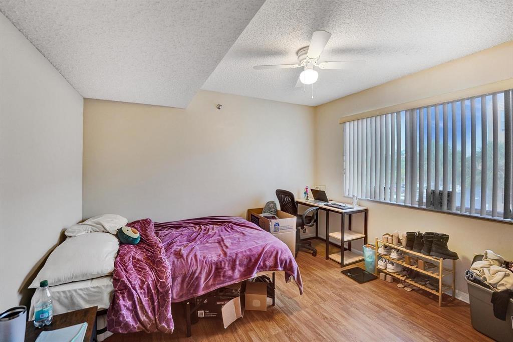 Building Photo - 9470 Tangerine Pl