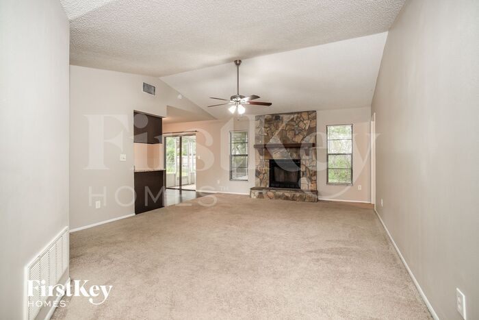 Building Photo - 3338 Fox Ridge Dr