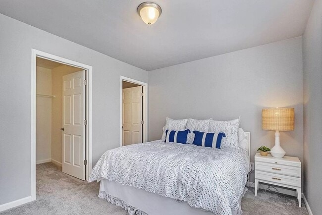 Building Photo - Wonderful Newer Condo for Lease