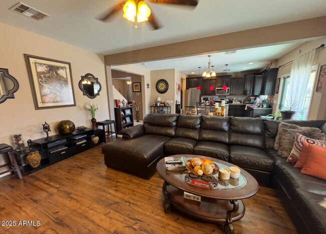 Building Photo - 40571 W Park Hill Dr