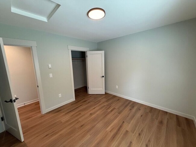 Building Photo - 805 Boxwood Ln SE