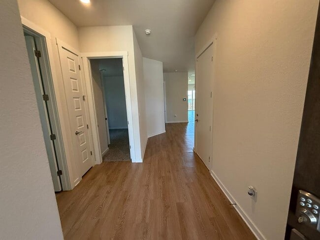 Building Photo - 2037 Saddlery St