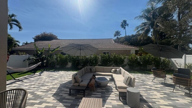 Building Photo - 672 NW 45th Ave