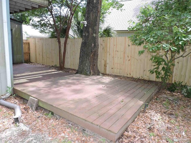 Building Photo - 3501 Parkwood Ave
