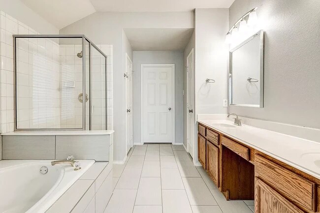 Building Photo - 4844 Grinstein Dr