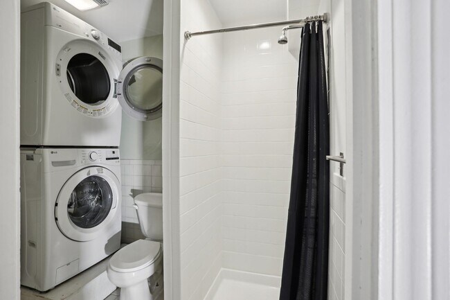 Building Photo - 342 Ogden Ave.