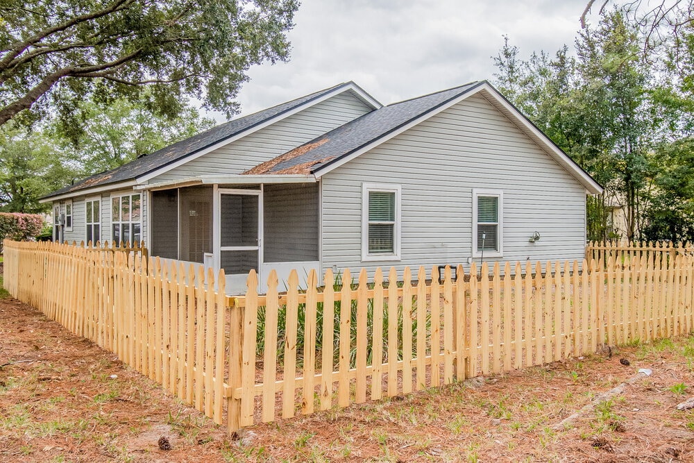 Building Photo - 9122 Smoketree Dr