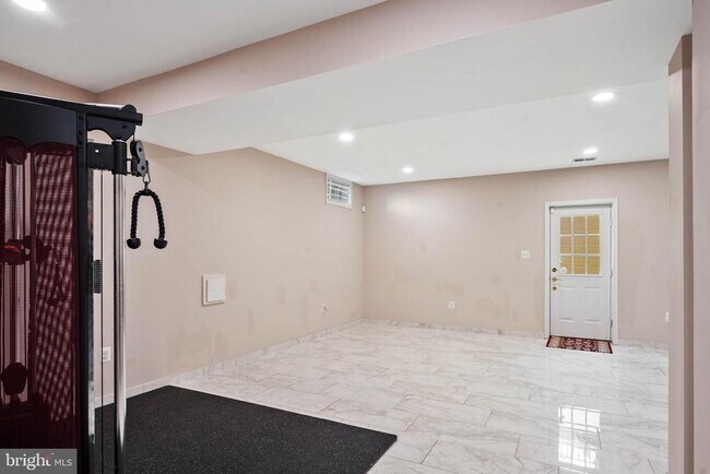 Building Photo - 2393 Watters Glen Ct