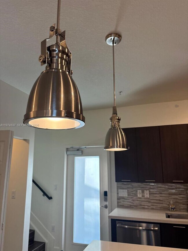 Building Photo - 4700 NW 84th Ave