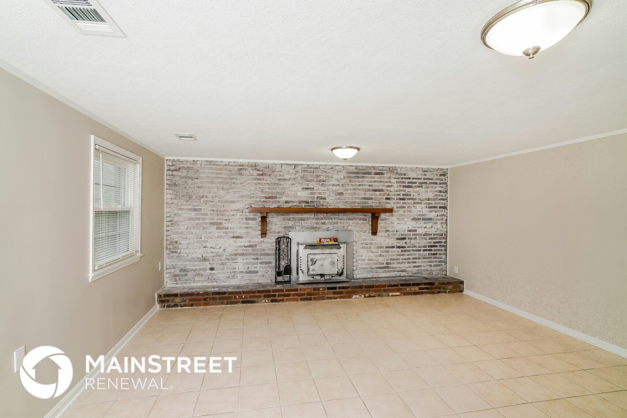 Building Photo - 6907 Mariemont Dr