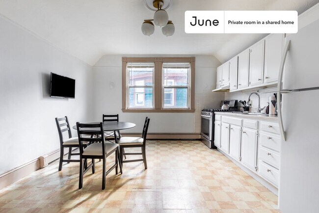 Building Photo - Room in Shared 3 bed/1 bath home