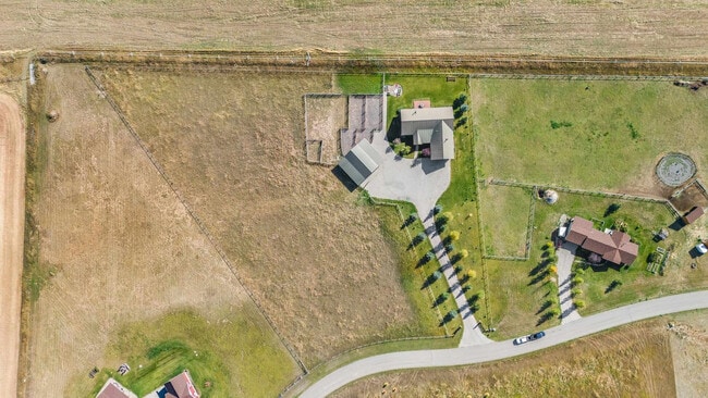 Building Photo - 1330 Larsen Ln