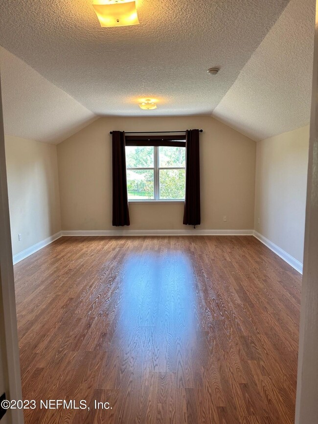 Building Photo - 1439 Barrington Cir