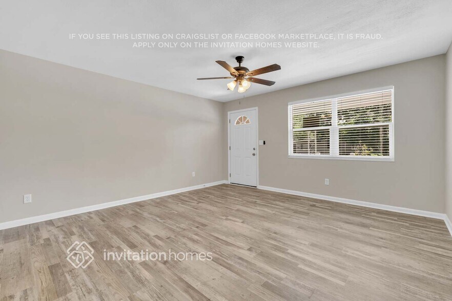 Building Photo - 6613 Shady Oak Dr