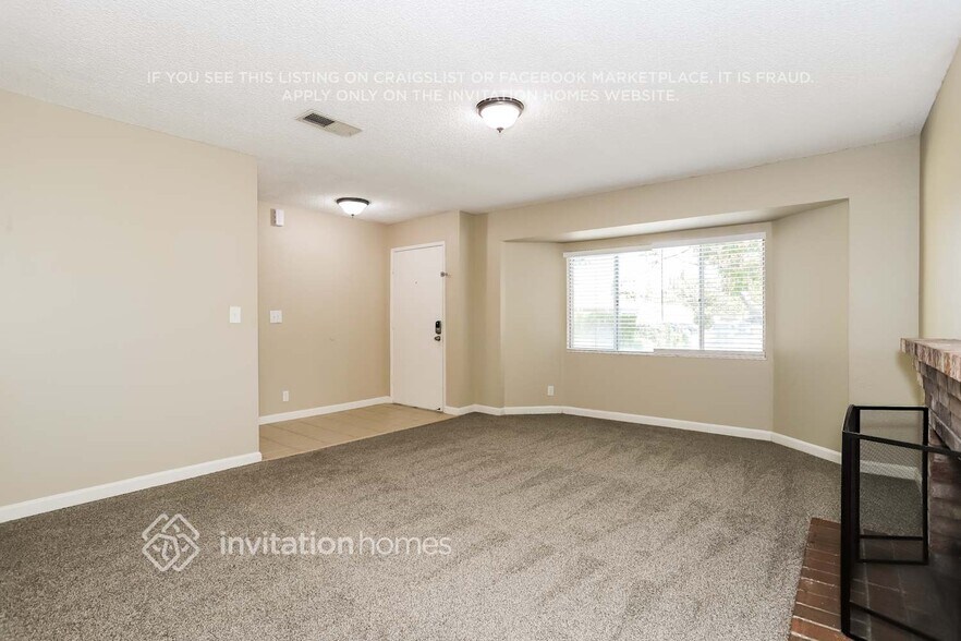 Building Photo - 1385 Meadowlark Dr