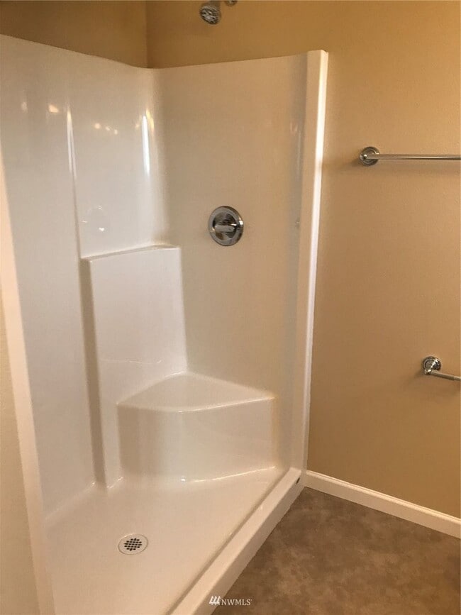 Building Photo - 3-Bedroom Home with Garage and Fenced Yard in Prime Location